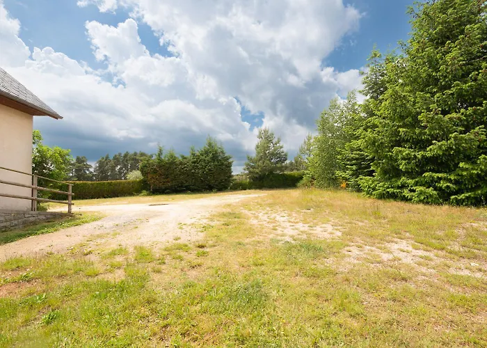 4/6 Personnes * Aumont-Aubrac